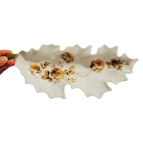 Vintage Ceramic Porcelain Leaf Dish - Good Condition - Picture 6 of 7